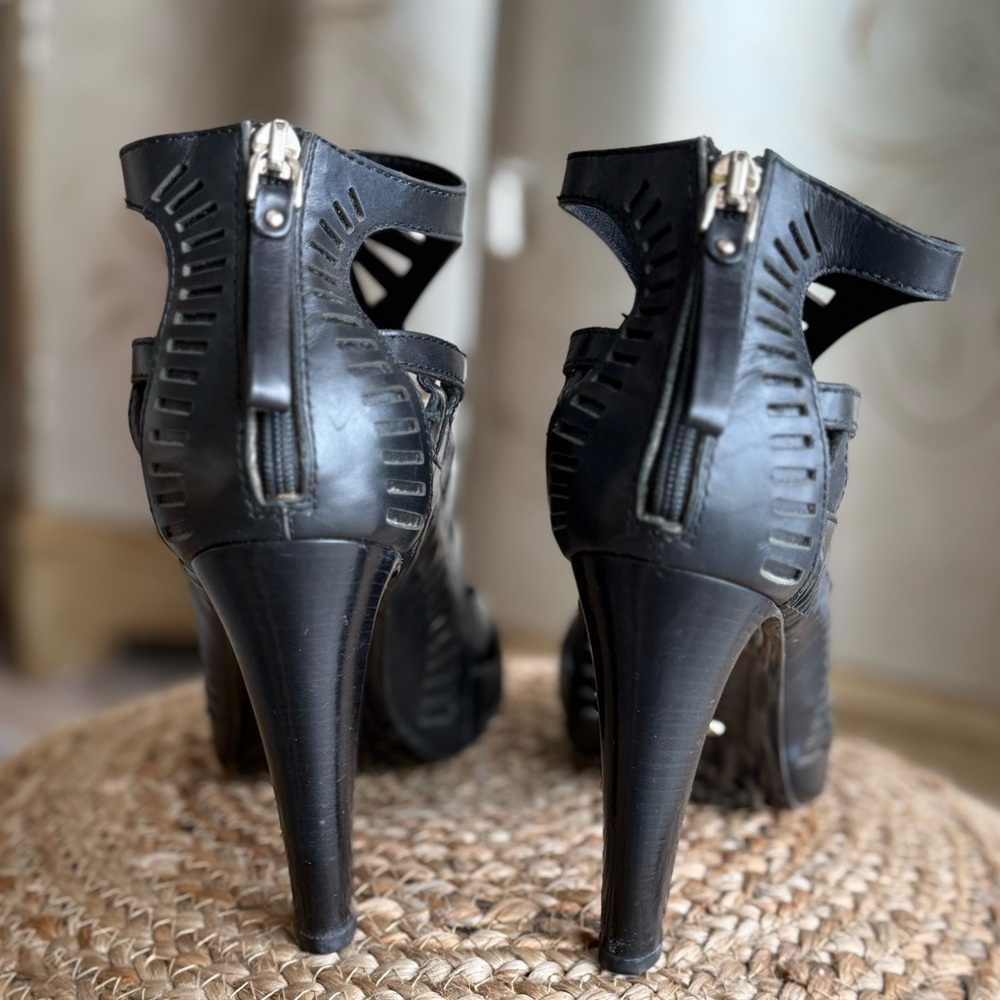 Leather laser cut sandals booties peep toe shoes black heels - Picture 9 of 12